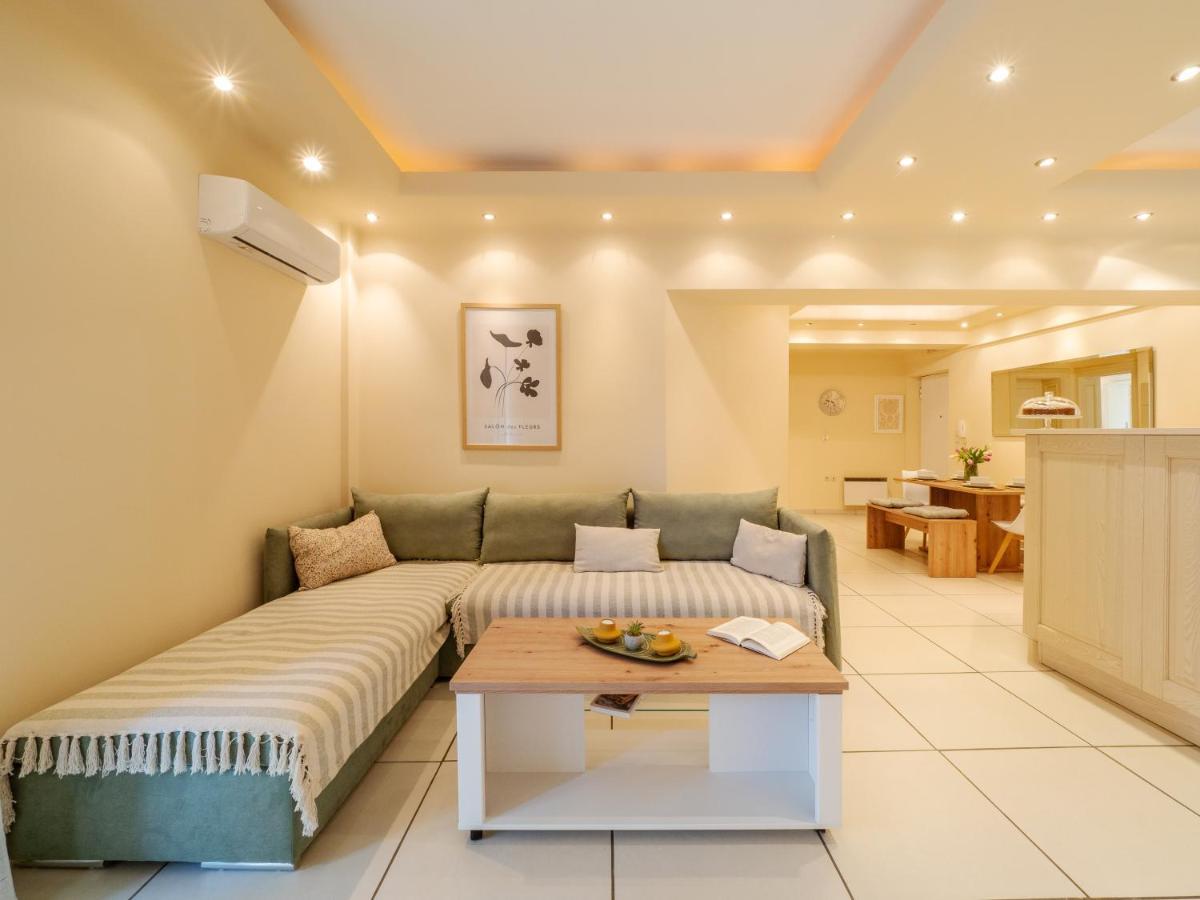 Aura Elegant Apartment Near Garitsa Bay Analipsis  Bagian luar foto
