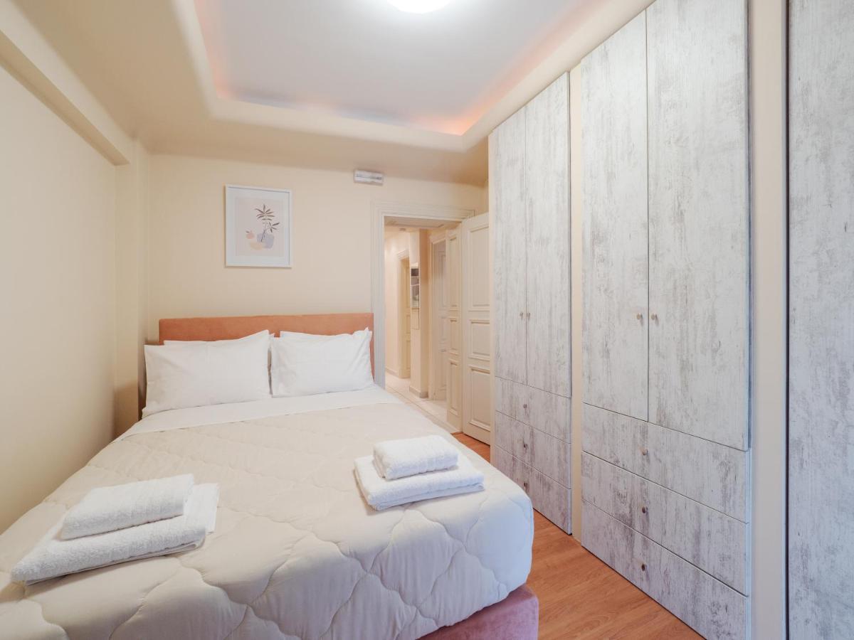 Aura Elegant Apartment Near Garitsa Bay Analipsis  Bagian luar foto