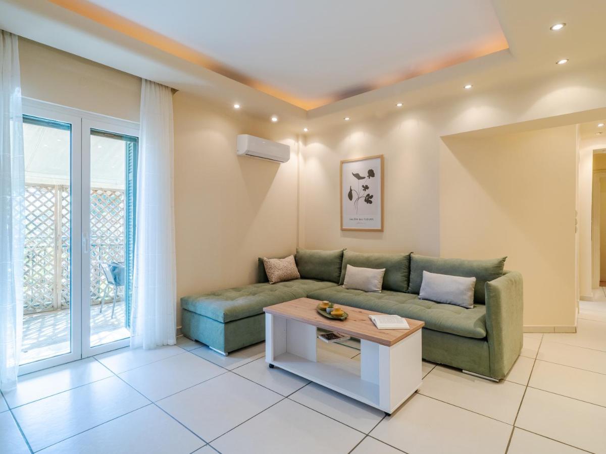 Aura Elegant Apartment Near Garitsa Bay Analipsis  Bagian luar foto